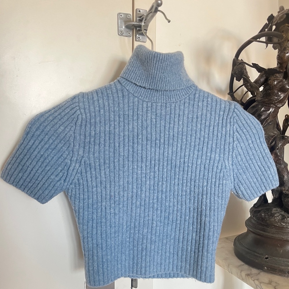 Blue Zara knit short sleeves turtleneck top. Size S